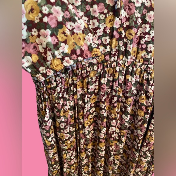 Torrid - Picture 2 of 4